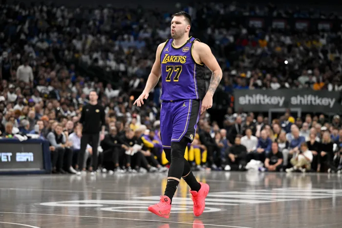 NBA-小牛总经理哈里森引爆续约争议:东契奇超级顶薪悬而未决 NBA-小牛总经理哈里森引爆续约争议:东契奇超级顶薪悬而未决