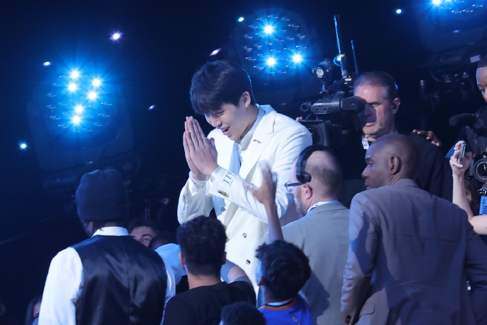 开拓者16顺位选中杨瀚森:中国篮球新希望的崛起 开拓者16顺位选中杨瀚森:中国篮球新希望的崛起