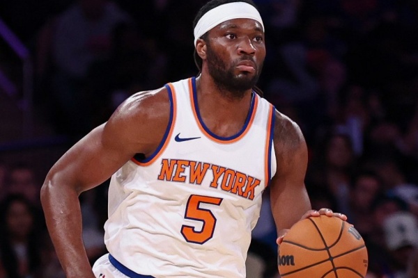 阿丘瓦重返迈阿密:热火签回旧将,底薪合同暗藏玄机 阿丘瓦重返迈阿密:热火签回旧将,底薪合同暗藏玄机